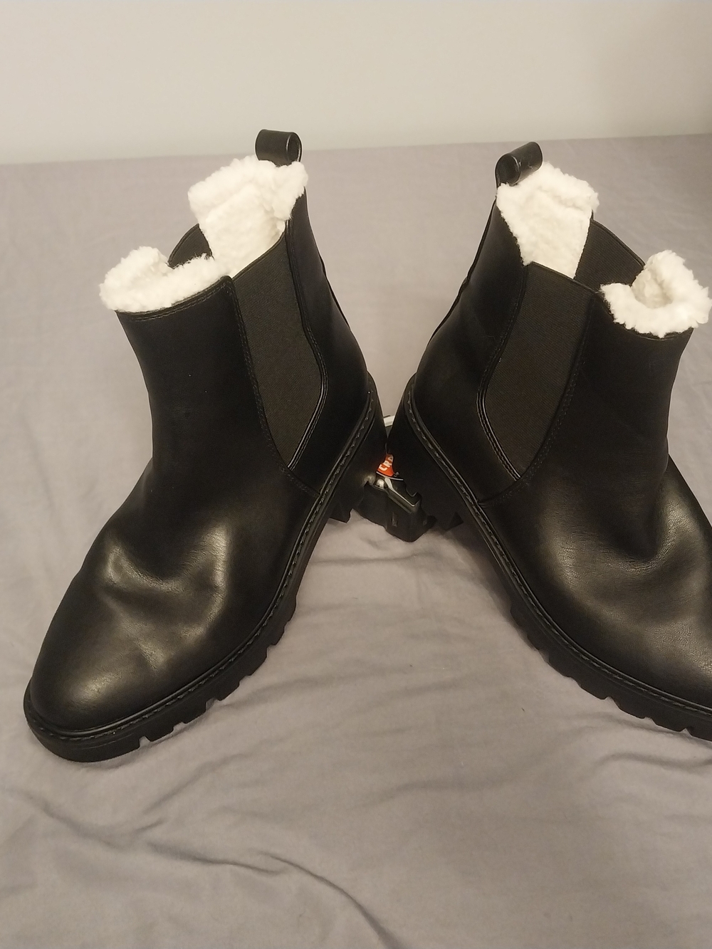 Drop Faux Fur Lined Chelsea Boots in Black #256